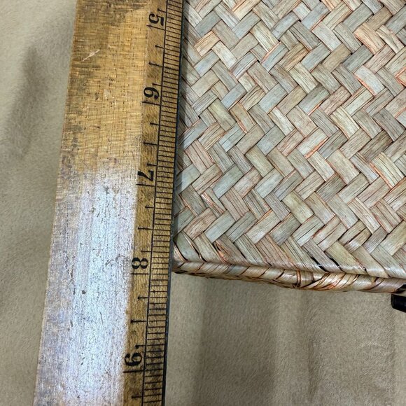 Handwoven Wicker Basket Lid Compartments Entryway Organization Boho Rustic Tea - Picture 8 of 9